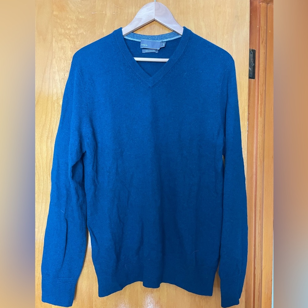 Men’s Cashmere V Neck Sweater size M